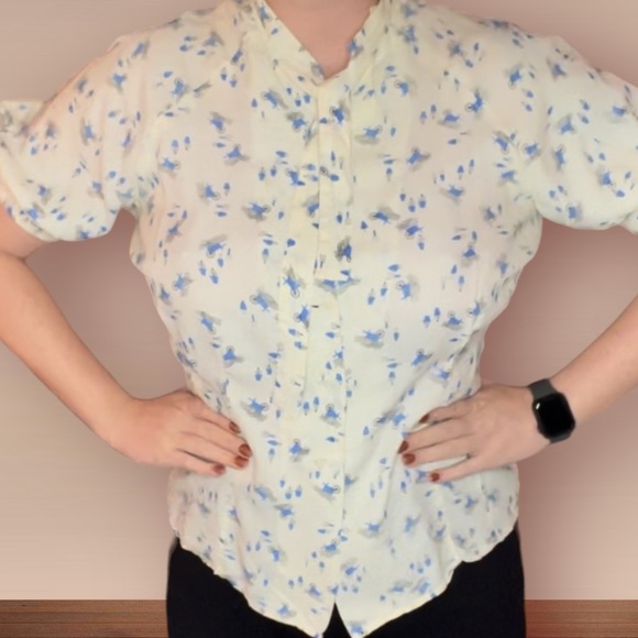 Vintage Women’s Short Sleeze Blouse with Neck Tye and Sleeve Details 150s 1960s - Picture 5 of 7